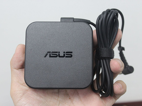 Sạc laptop bị hỏng, nên mua mới ở đâu?
