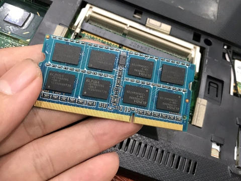 RAM laptop nằm ở đâu?