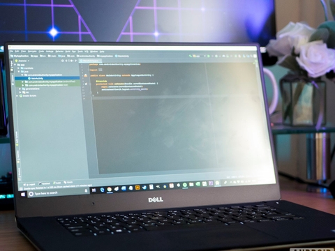 Vì sao dân lập trình vẫn chọn Laptop Windows thay vì Macbook?