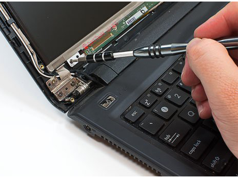 Bản lề laptop bị cứng