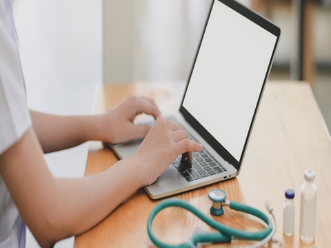 TOP 10 Laptop Tốt Nhất Cho Sinh Viên Y Khoa (cập nhật 2021)