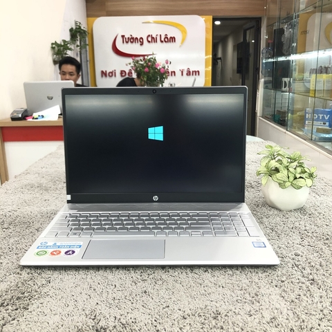 Laptop HP Pavilion 15-cs2033TU