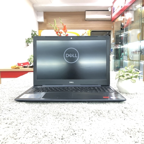 ​​​​​​​DELL Inspiron 5570