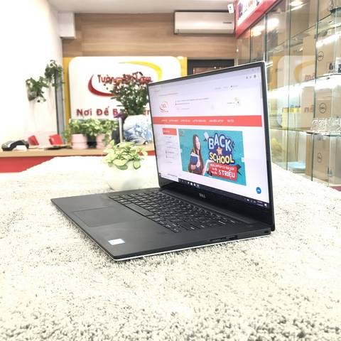 Dell XPS 15 9560 i7