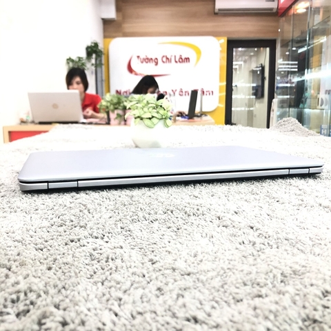 Laptop cũ HP Elitebook 840 G4 (i5-7300U | RAM 8GB | SSD 256GB | 14 inch FHD)