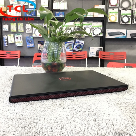Dell Inspiron 15-7000 N7567 i7