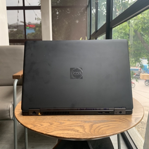 Laptop Dell Latitude E5580 (i7-7820HQ | RAM 8GB | SSD 256GB | 15.6 inch FHD | GeForce 940MX)