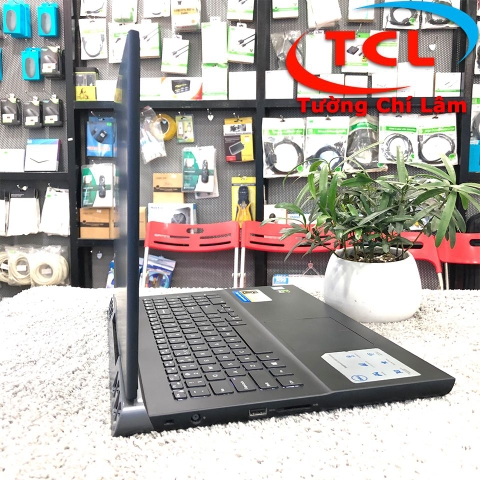 Dell Inspiron 15-7000 i7 N7567