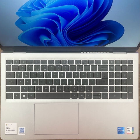 Dell Inspiron 3530 (i3-N305 | RAM 8GB | SSD 512GB | 15.6 inch FHD 120Hz)