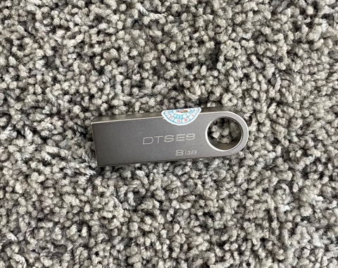 USB 8GB Kingston