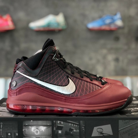 NIKE LEBRON 7 'CHRISTMAS' (2019) - CU5133 600