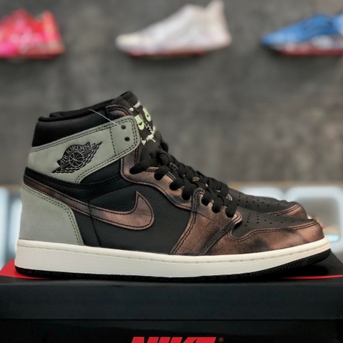 NIKE AIR JORDAN 1 RETRO HIGH OG 'PATINA' - 555088 033