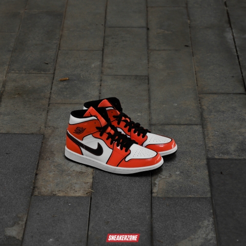 Nike Air Jordan 1 Mid SE 'Turf Orange' - DD6834 802