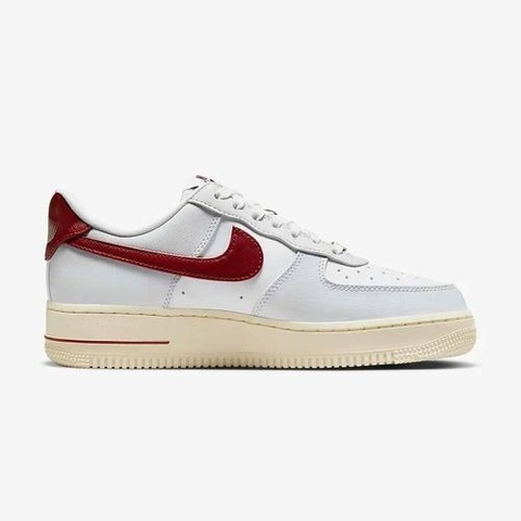 Nike Air Force 1 07 SE DV7584 001