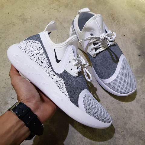 NIKE LUNARCHARGE ESSENTIAL 'WHITE SPECKLE' W - 923620100