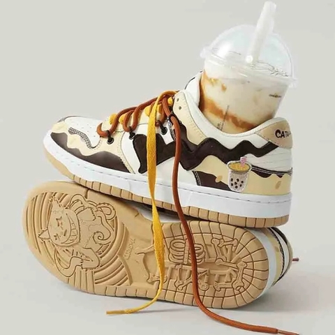 Cat & Sofa Dunk 'Dark Milk Tea' - AC255