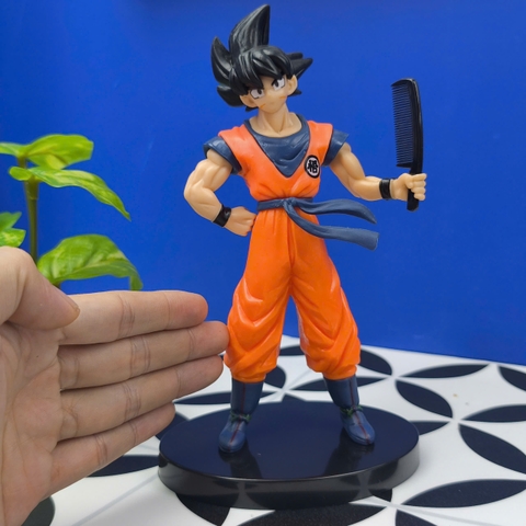 Mô Hình Tiệm Tóc Barber Goku Đồng Phục Cam Cao 17cm