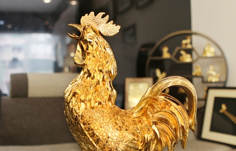 Có nên đặt tượng gà trống bằng đồng không?