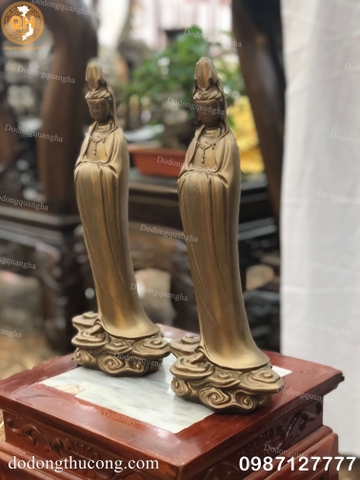 Nên thờ tượng Phật quan âm đứng hay ngồi mới đúng?