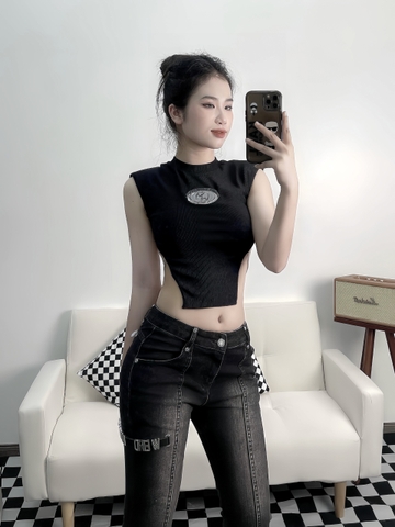Áo cổ đứng logo Weird Market đen