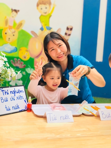 Tháng 1, Tuần 1, NBTN  - Hoa hồng - Hoa cúc