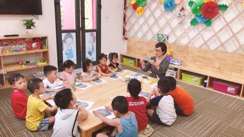 Tháng 12, Tuần 2, LQVH Truyện: Hươu con biết nhận lỗi.