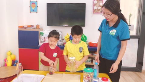 Tháng 1, Tuần 4 So sánh số lượng 2 nhóm trong phạm vi 4