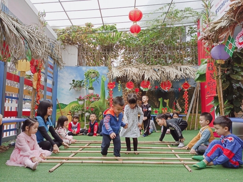 Tháng 3, Tuần 3 LQVT Dạy trẻ thao tác đo độ dài 1 đối tượng