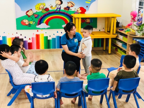 Tháng 3, Tuần 3 LQVH - Thơ: Con đường của bé