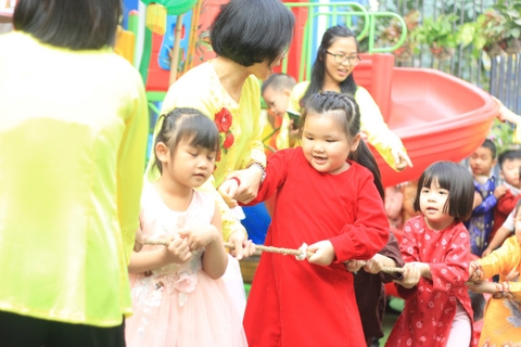 Tháng 2, Tuần 4 LQCC Tập tô chữ cái l, m, n