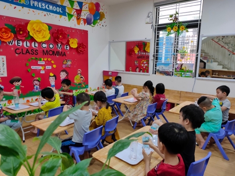 Tháng 9, Tuần 4: LQVH  Bài thơ: Cô và cháu