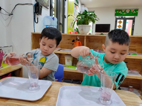 Tháng 11, Tuần 1: LQVT  Dạy trẻ so sánh, sắp xếp độ lớn của 3 đối tượng.