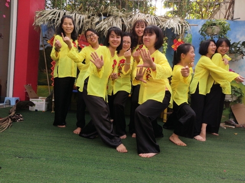 Tháng 5, Tuần 4 LQVH - Thơ: Buổi sáng quê nội