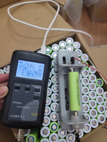Cell IRC 18650Li-ion 3.7V 2400mah  nội trở 45-55mΩ xả 3C pin tháo khối 1.5%