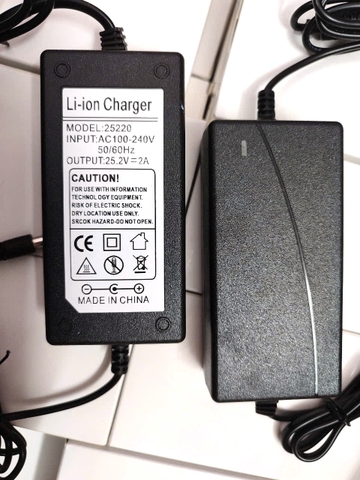 Nguồn adapter 25.2V 2A sạc pin lithium (lớn) G3-4