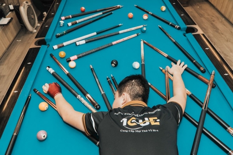 1 Bộ  Cơ,gậy Bi-a (Billiards ) đầy đủ gồm những gì?