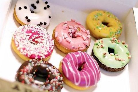 Cách trang trí bánh Donut đẹp khó cưỡng