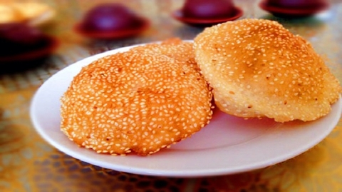 Nguyên liệu làm bánh tiêu truyền thống cần những gì?