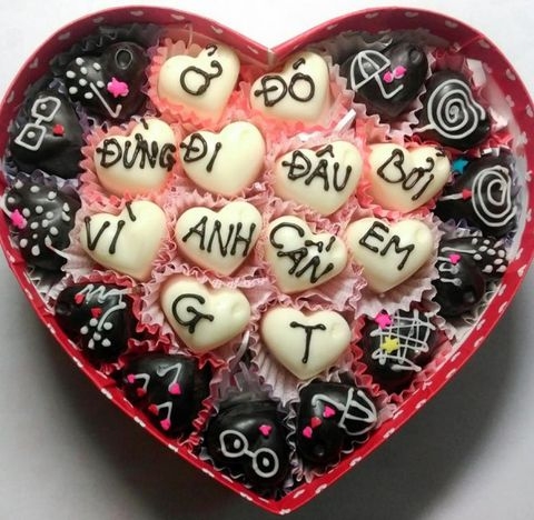 Hộp chocolate valentine Gia Lai tuyệt vời và hoa tươi 14/2