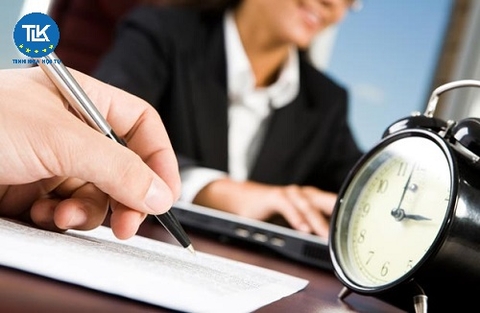 Luật sư rà soát hợp đồng sẽ kiểm tra những nội dung gì? Phân tích toàn diện – Công ty Luật TLK