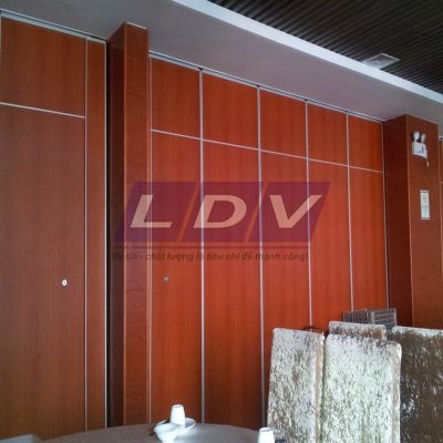 Vách ngăn di động gỗ công nghiệp Veneer LDV025