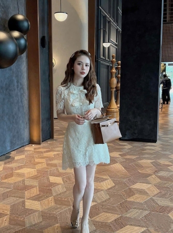 Đầm ren nơ ngực