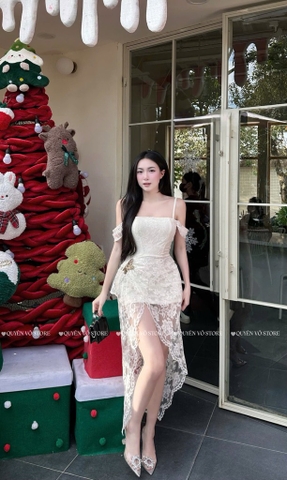 Đầm ren ôm body trễ vai - Kem