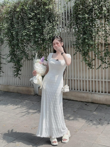 Đầm ôm body maxi ren hoa cổ vuông - Trắng