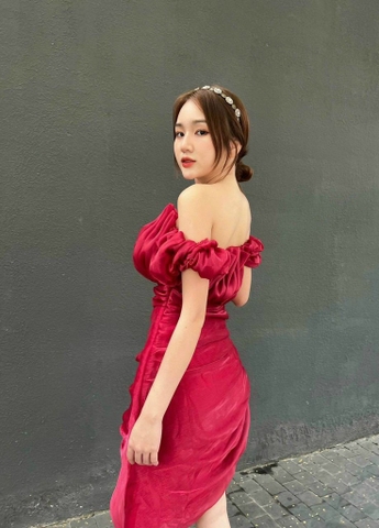 Đầm voan đỏ bẹc vai