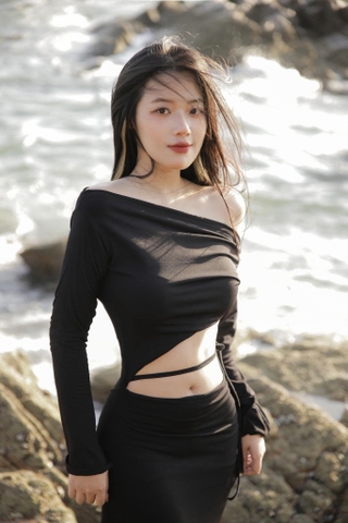 Đầm ôm body tay dài cut eo