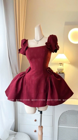 Đầm cổ vuông hoa vai eo