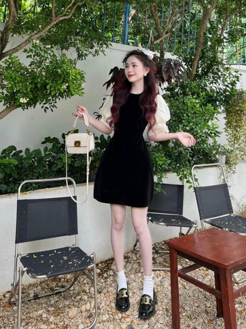 Đầm nhung phối tay voan