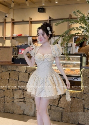 Đầm cổ vuông chấm bi - Kem