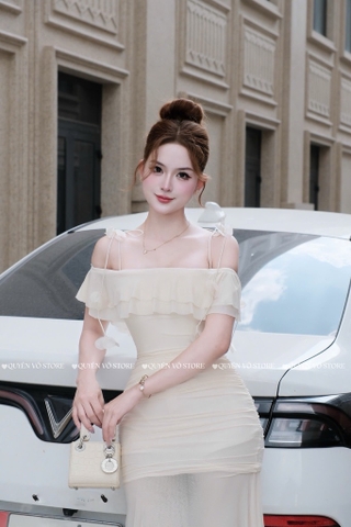 Đầm ôm body trễ vai 2 dây - Kem